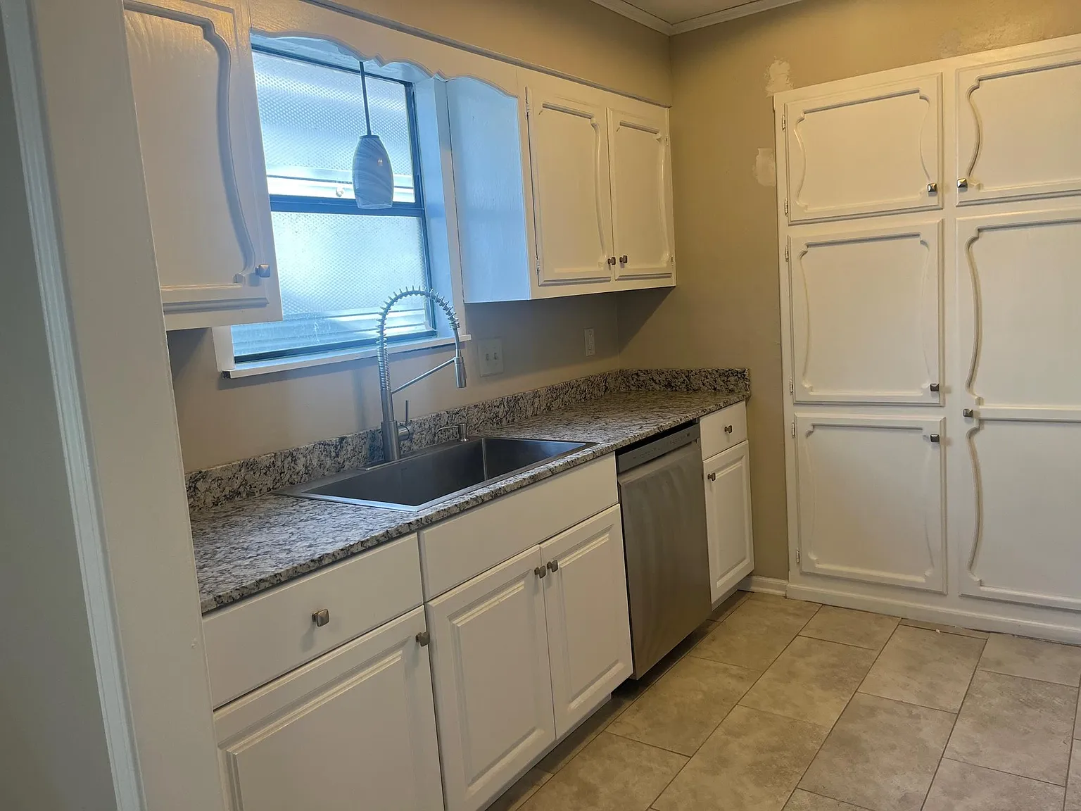 3 bed, 1500 sqft, $1,750 — Photo 4