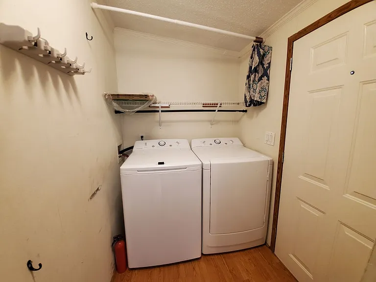 4043 Nashville Dr — Photo 8