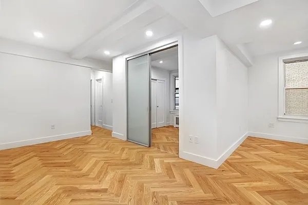 Rented by Compass | media 13