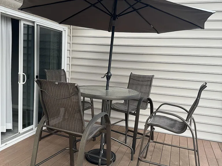 304 Susan Cir — Photo 9