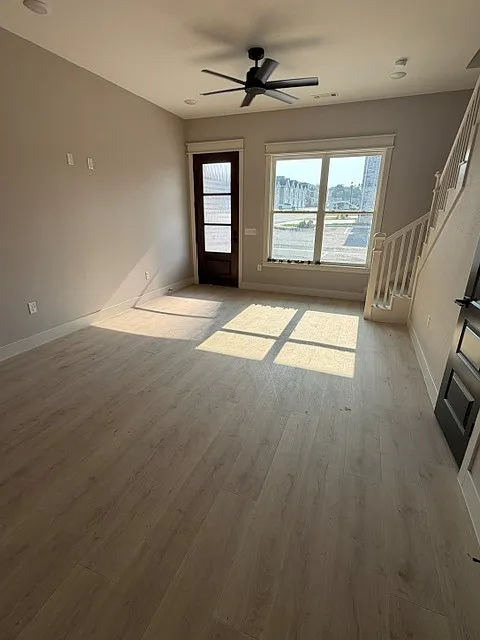 2 bed, 2.5 bath, 1126 sqft, $1,400 — Photo 2