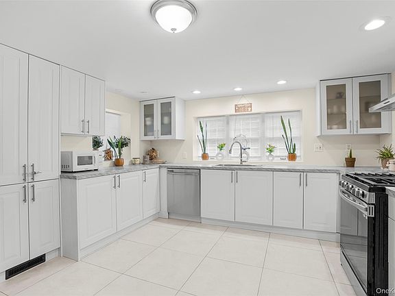 3rd image of 103 High Hill Road