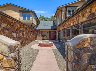 6702 W Desert Ave, Boise, ID 83709