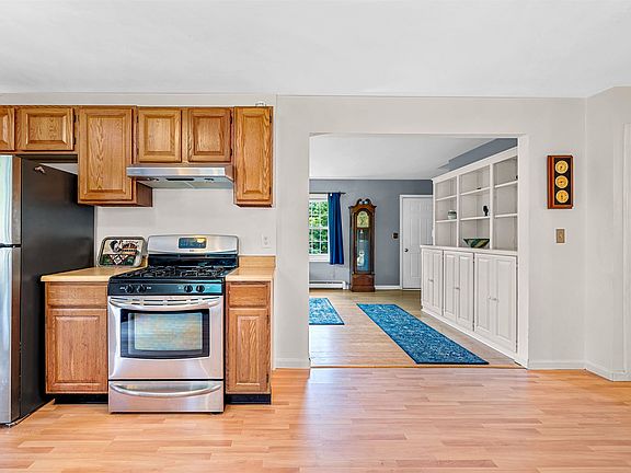 5th image of 2323 Snowbridge Road