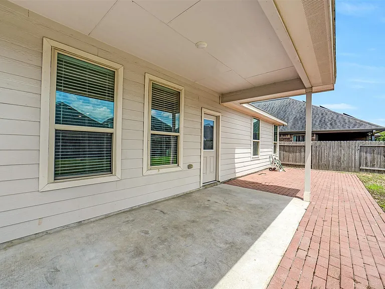 8506 Lagosta Ln — Photo 29