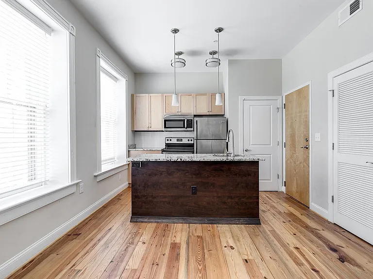1710 E Franklin St — Photo 23
