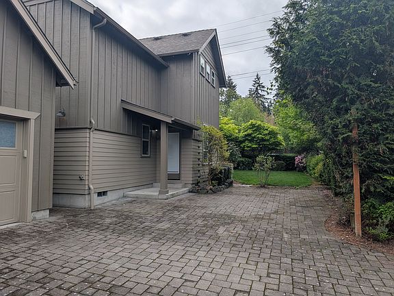 3rd image of 1135 W 28th Ave