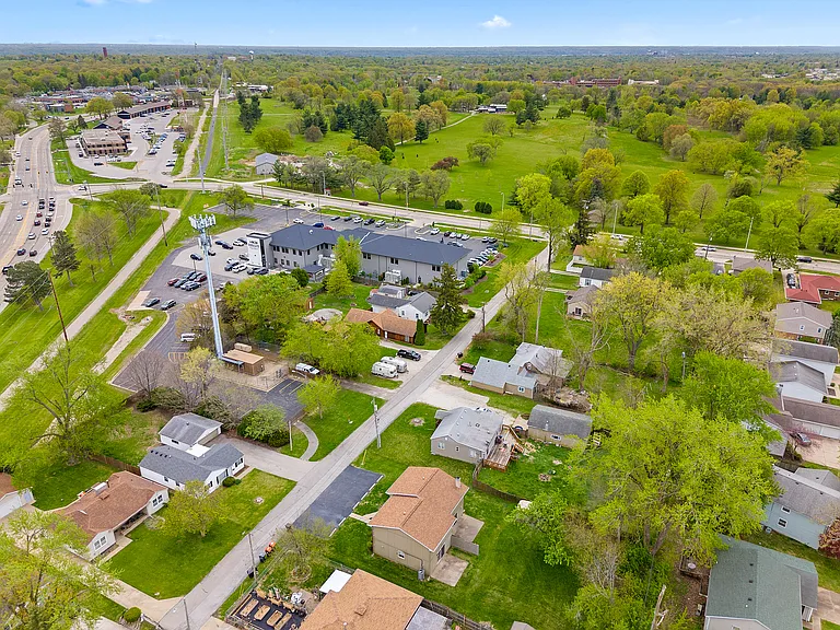 6205-6207 N Northmoor Ct — Photo 42