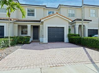 1015 NE 41st Pl, Homestead, FL 33033