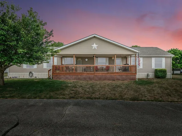 271 W Ridge Dr, Ashville, OH 43103