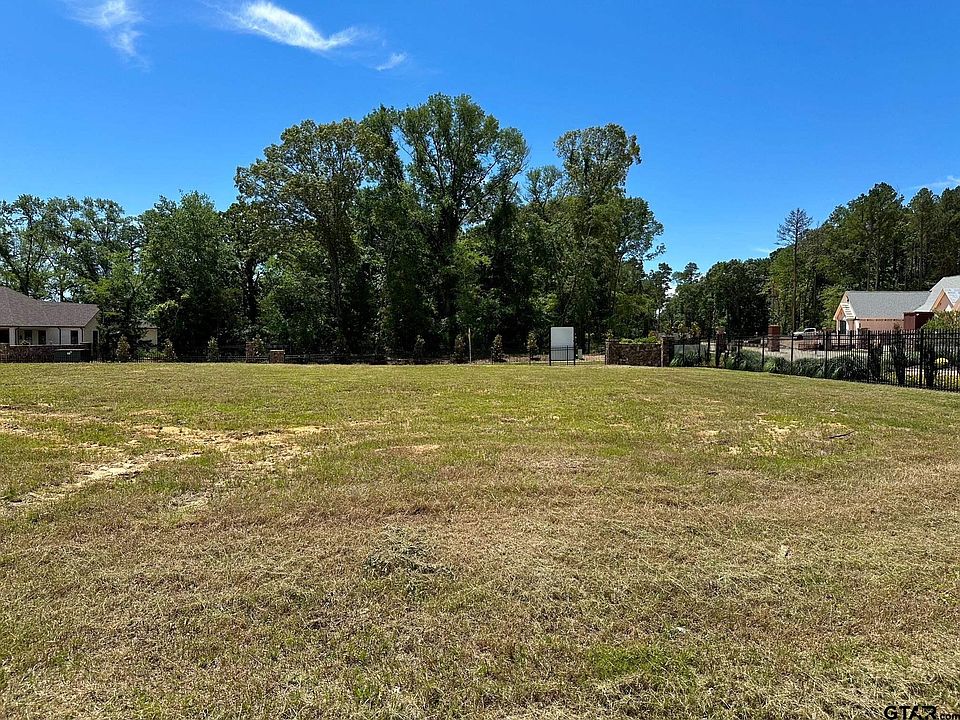 2nd image of 1605 Legacy Ct