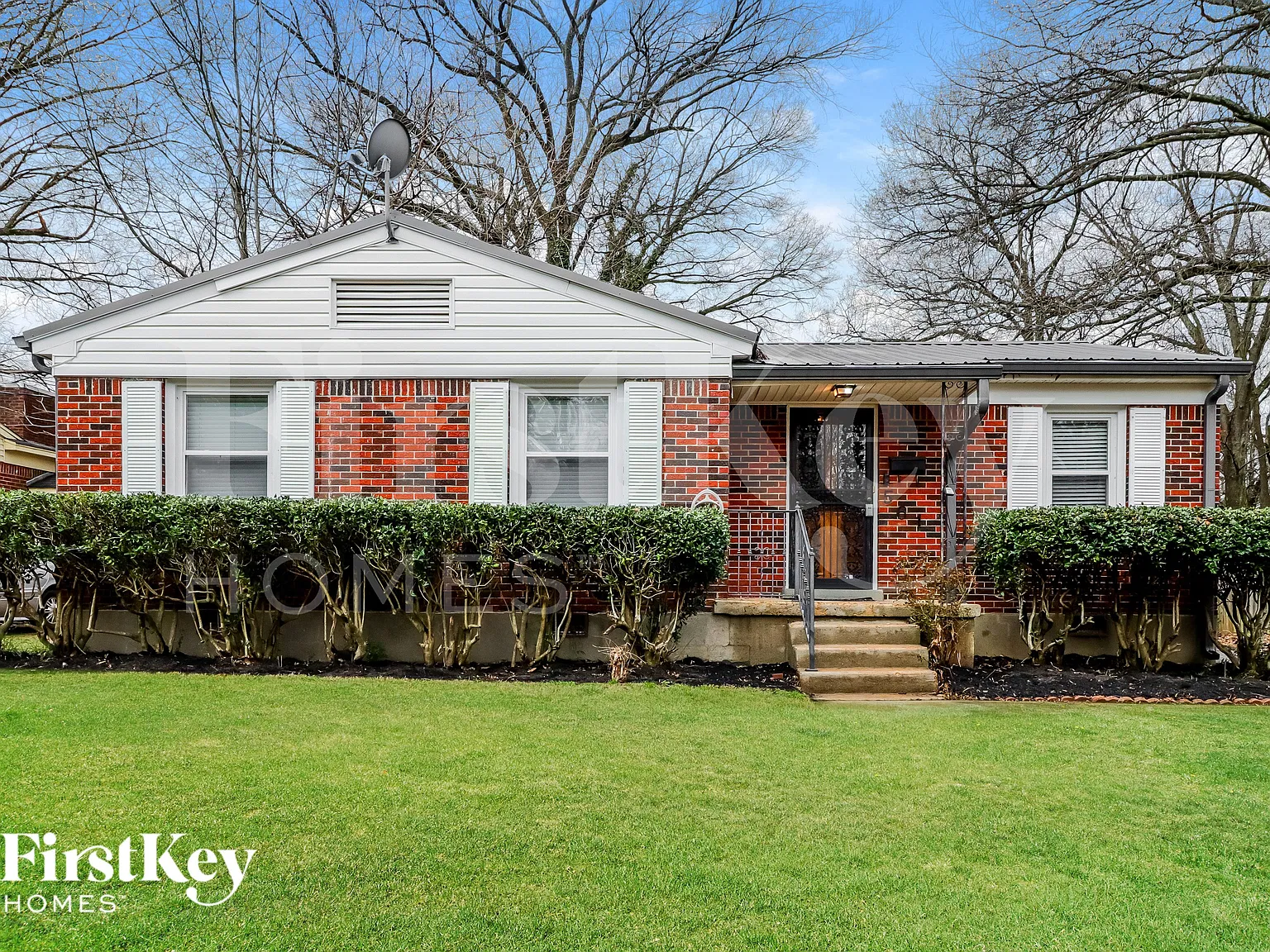 3 bed, 2.0 bath, 1440 sqft, $1,700 — Photo 1