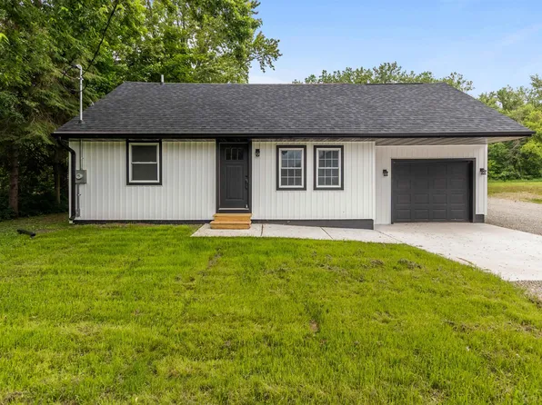 N5599 Mill St, Shiocton, WI 54170