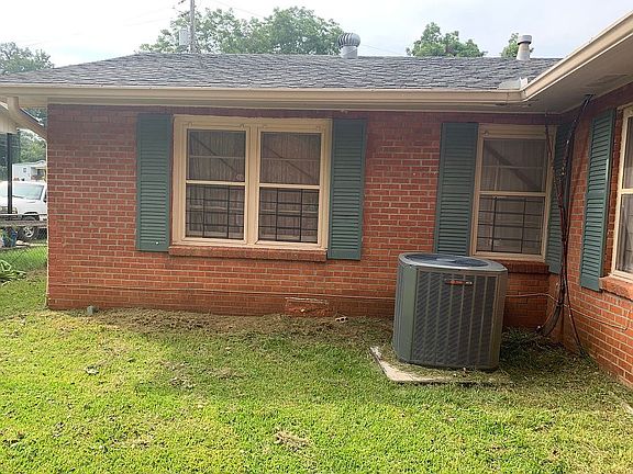 3rd image of 214 Alabama St