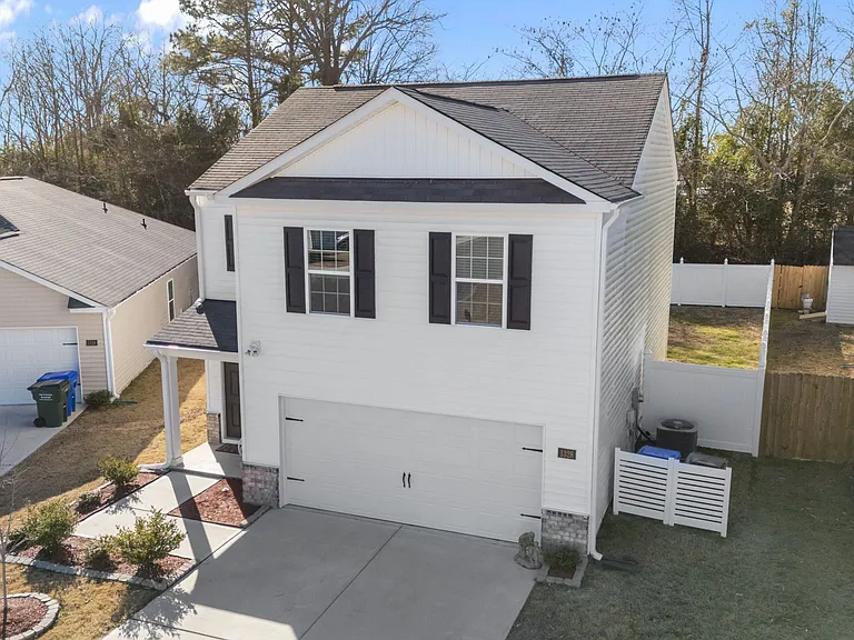 1328 S Wilshire Ct — Photo 2