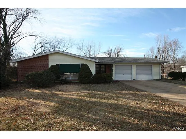 2901 Gradient Dr photo 1