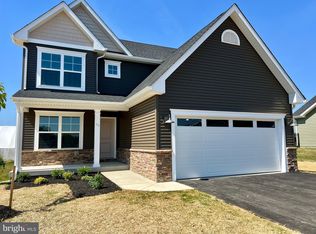 40 Anoka Ct, Martinsburg, WV 25404