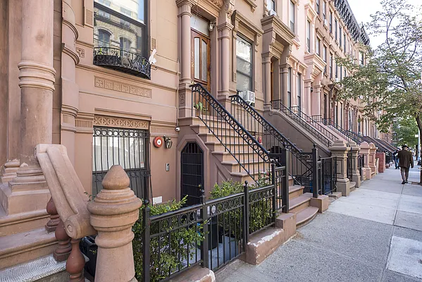 Sold by BSRG Realty | media 1