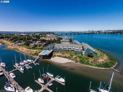 150 N Hayden Bay Dr, Portland, OR, 97217