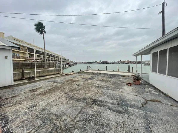 390 N Yturria St, Port Isabel, TX 78578