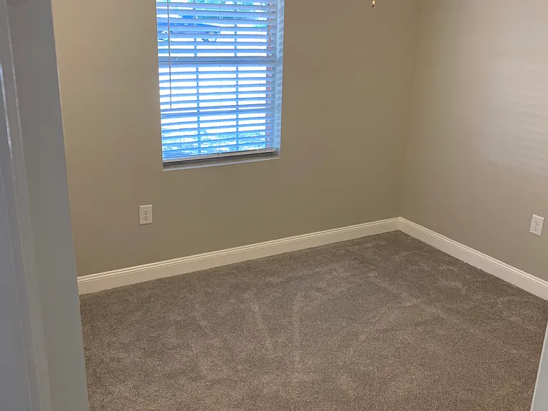 51 Junior Dr — Photo 20