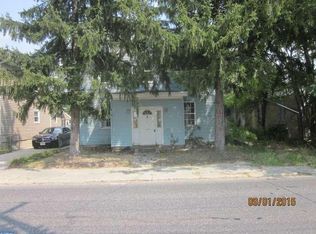 1207 N Commerce St, Paulsboro, NJ 08066