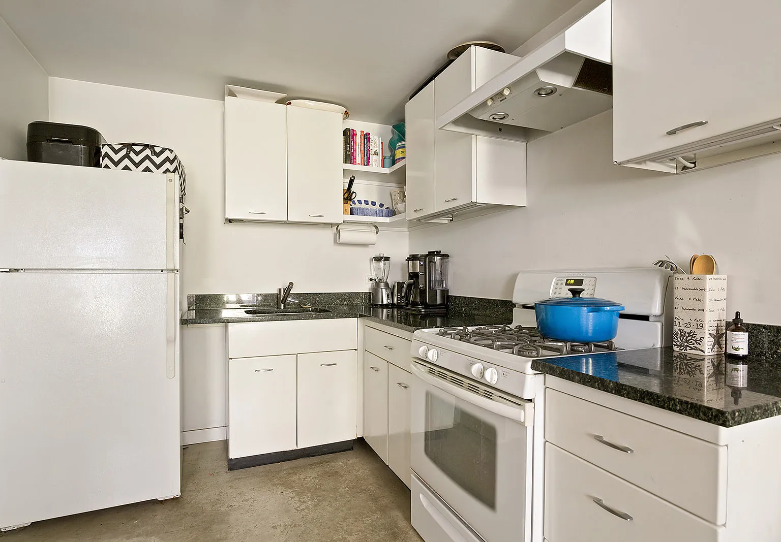 102 Seeley Street — Photo 2