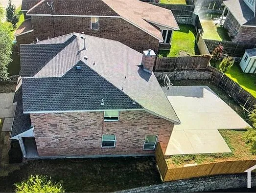 4 bed, 2200 sqft, $3,650 — Photo 2