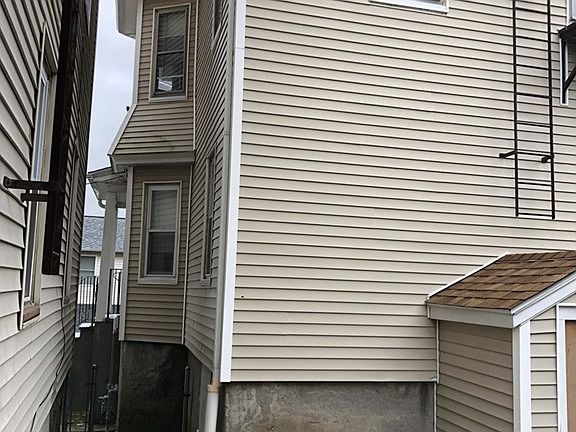 4th image of 132 Lonsdale St