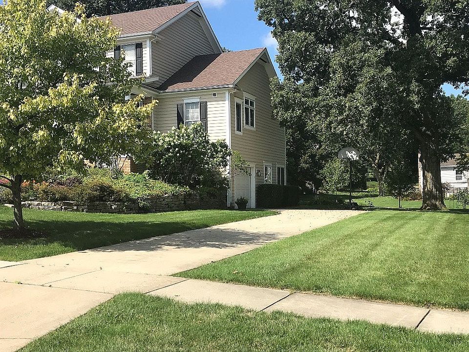 2nd image of 920 Rosewood Dr