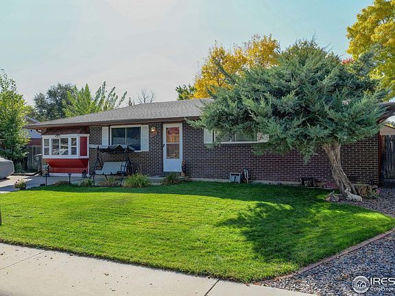 2nd image of 1105 Louisiana Pl