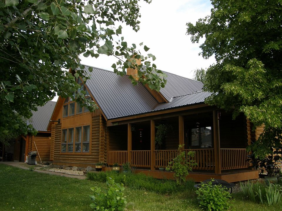 House, Front Yard