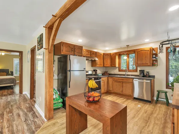 1649 N Groton Road, Groton, NH 03266