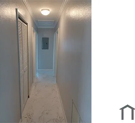 561 NW 21st Ct — Photo 8
