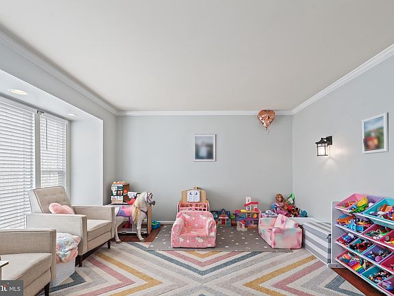 3rd image of 4723 Pearson Dr