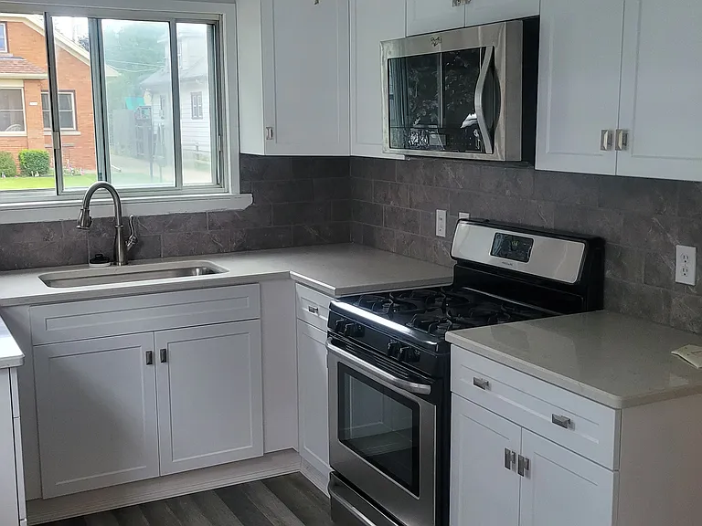 1613 Richard Ave — Photo 8
