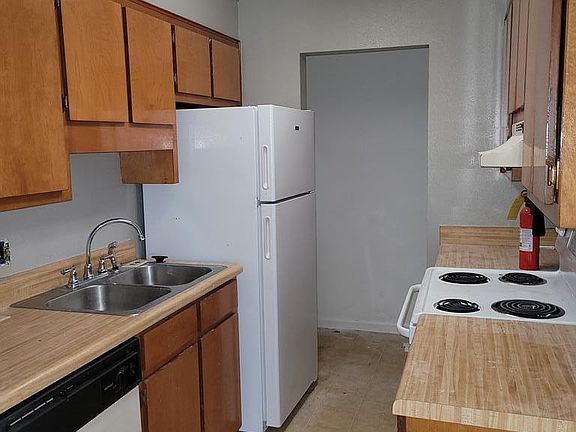 4th image of 3006 Raes Wood Dr