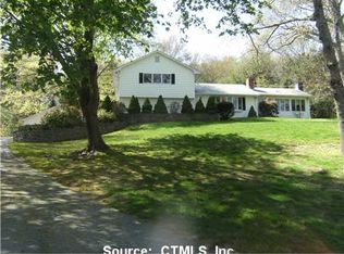28 Ridge Dr N, Old Saybrook, CT 06475