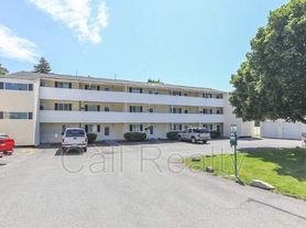 222 N Hutchinson Rd, Spokane Valley, WA