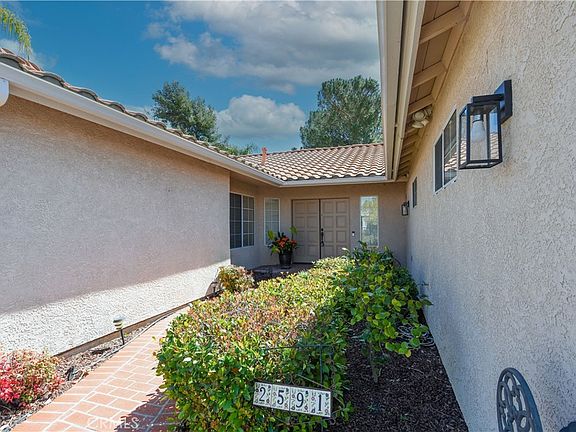 4th image of 2591 Peach Tree St