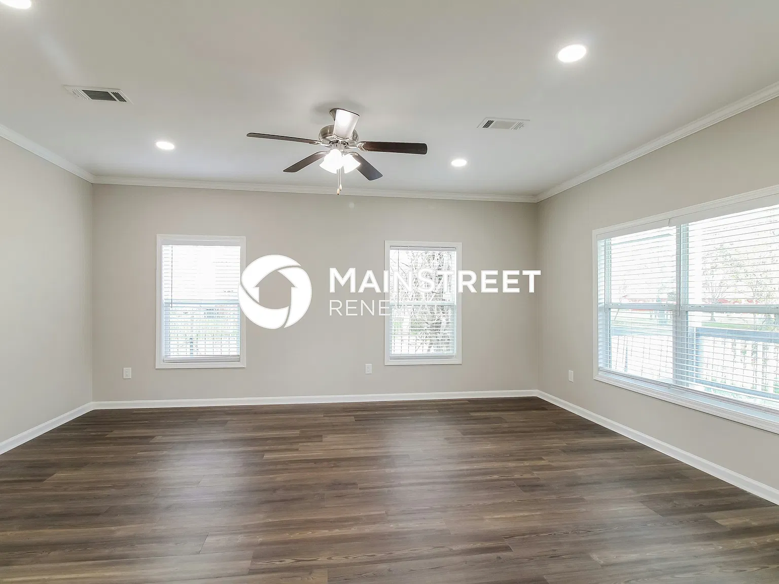 7816 Scott St — Photo 4