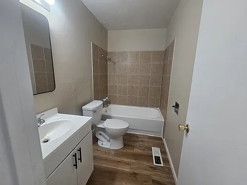 3601 Fairview Drive Photo 1