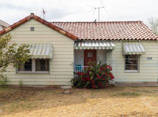 2220 N Edgemere St, Phoenix, AZ 85006