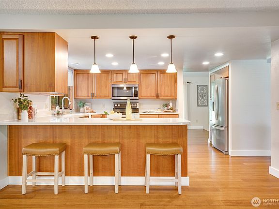 3rd image of 2925 SE Royalwood Place