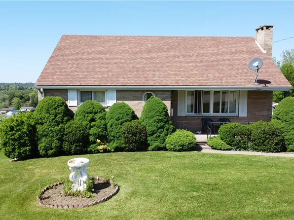 22 Grandview Ter S, Uniontown, PA 15401