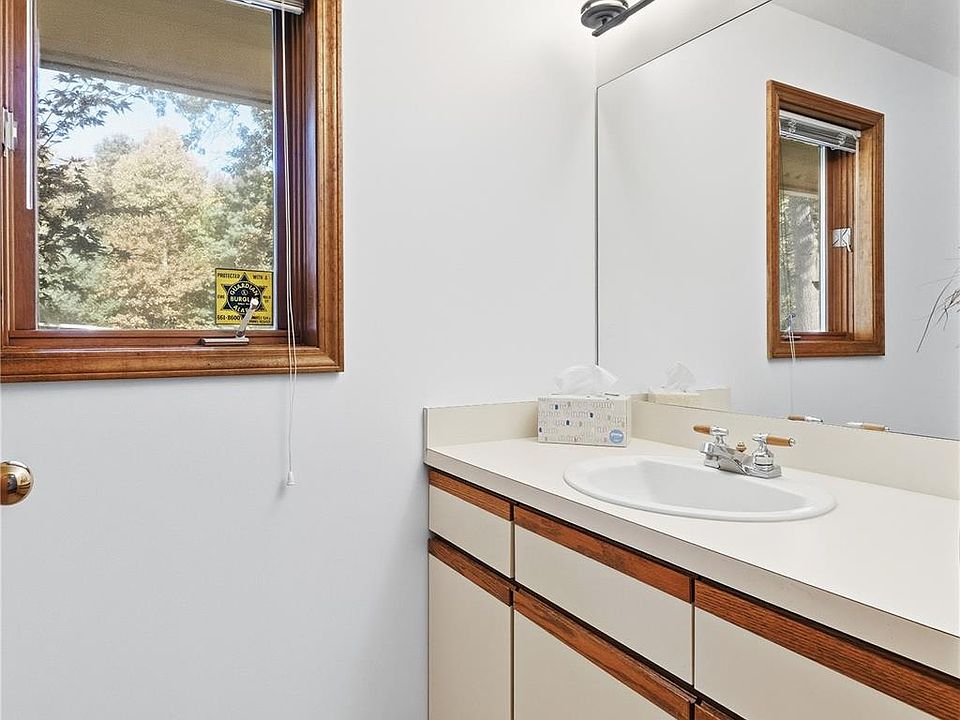 800 Carlson Dr, photo 26