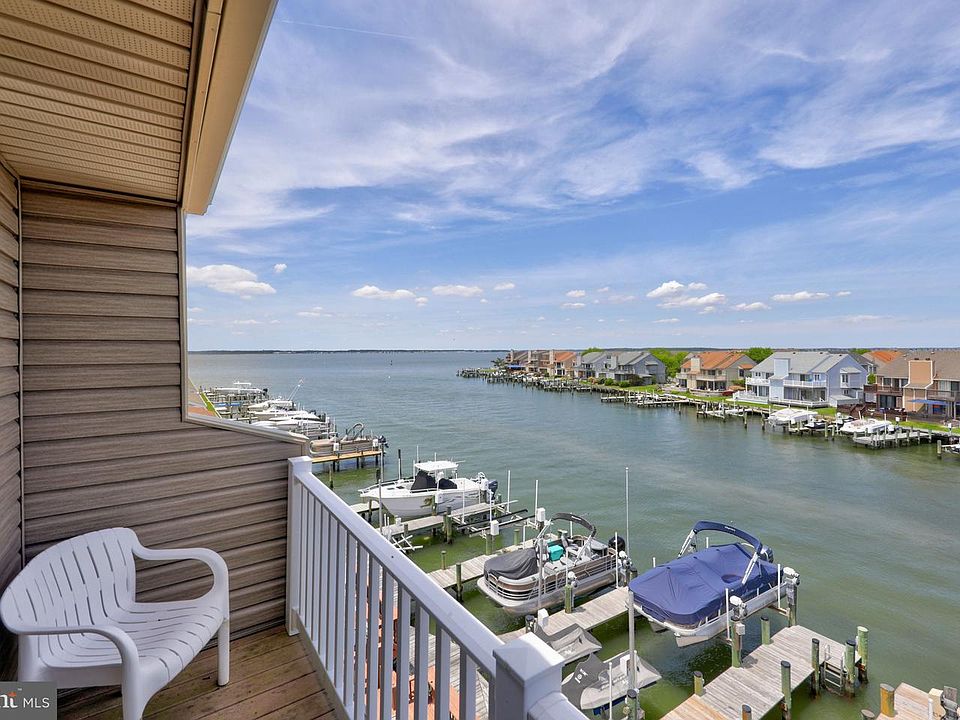 1st image of 608 Bayshore Dr #7