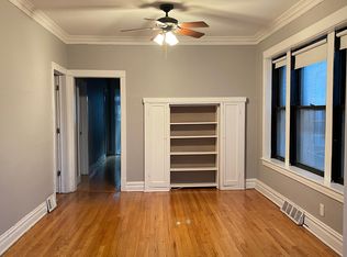 5452 N Ashland Ave, Chicago, IL 60640