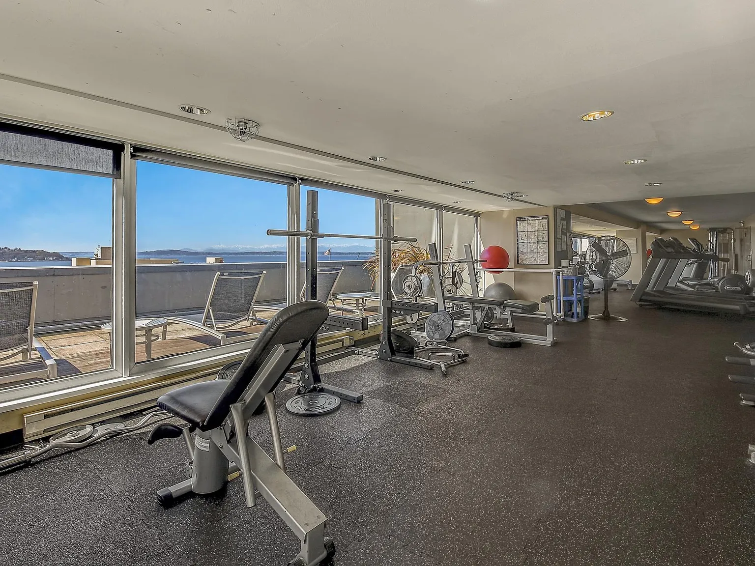 1 bed, 670 sqft, $2,500 — Photo 3