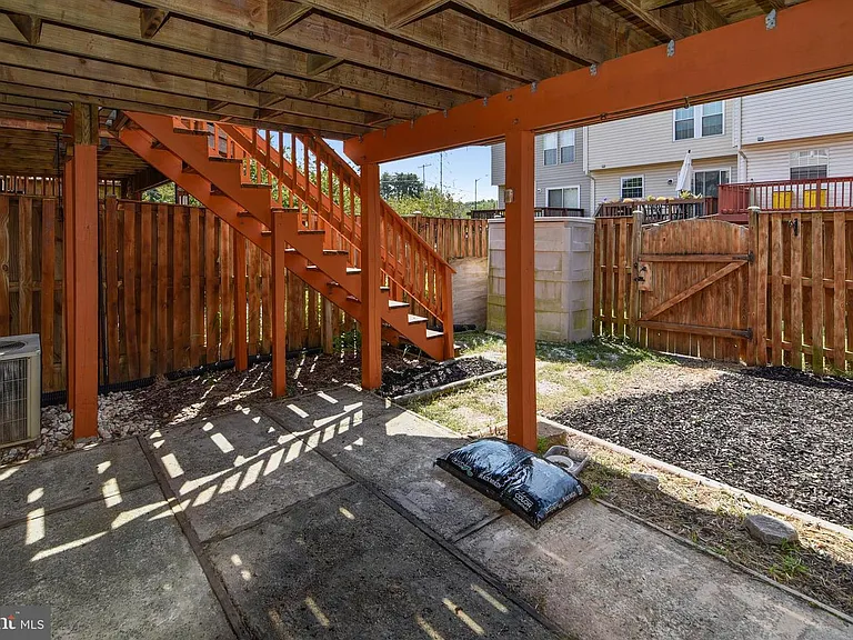 7810 Foxcove Ct — Photo 22